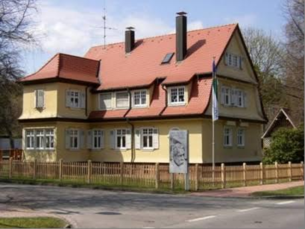 Touristik Info Königsfeld
(Tel. Herr Lehmann genehmigt)